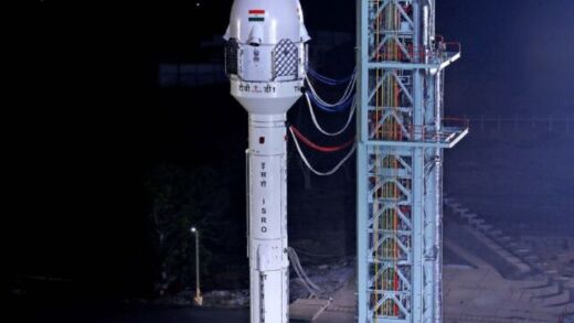 गगनयान मिशन भारतीय अंतरिक्ष यात्रा इसरो अंतरिक्ष अनुसंधान मानव-यायी अंतरिक्ष मिशन भारतीय वैज्ञानिक अंतरिक्ष प्रौद्योगिकी भारतीय अंतरिक्ष प्रोग्राम अंतरिक्ष यात्रा इंजीनियरिंग प्रौद्योगिकी